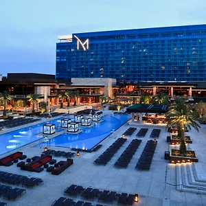4* Resort M & Casino