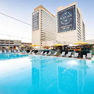 3* Hotell Downtown Grand & Casino